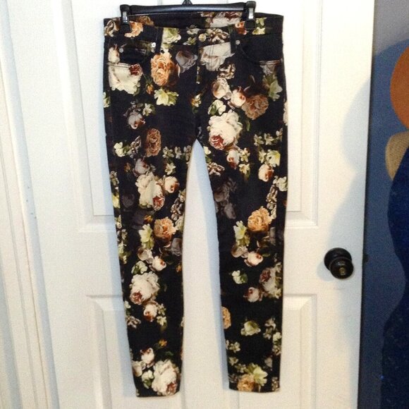 7 for All Mankind, "28", Floral, "RARE" pattern, Skinny, Y2K, Girlhoodcore, Chic - Picture 1 of 7